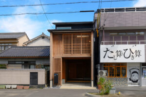 一宮市　２１坪　間口５．１ｍの土地に建つ狭小住宅