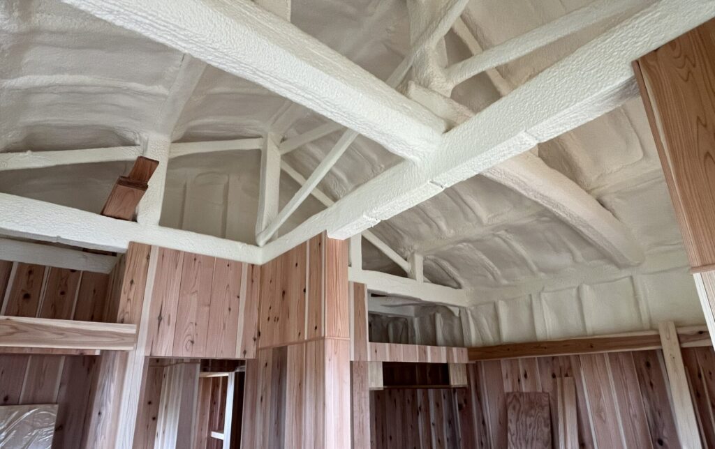 天井表しのままの仕上げ